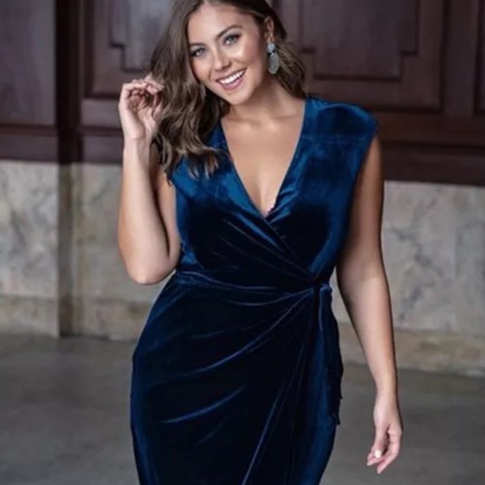 Elegant Cluster Two Tone Druzy Baby Blue Earrings - Picture 6 of 7